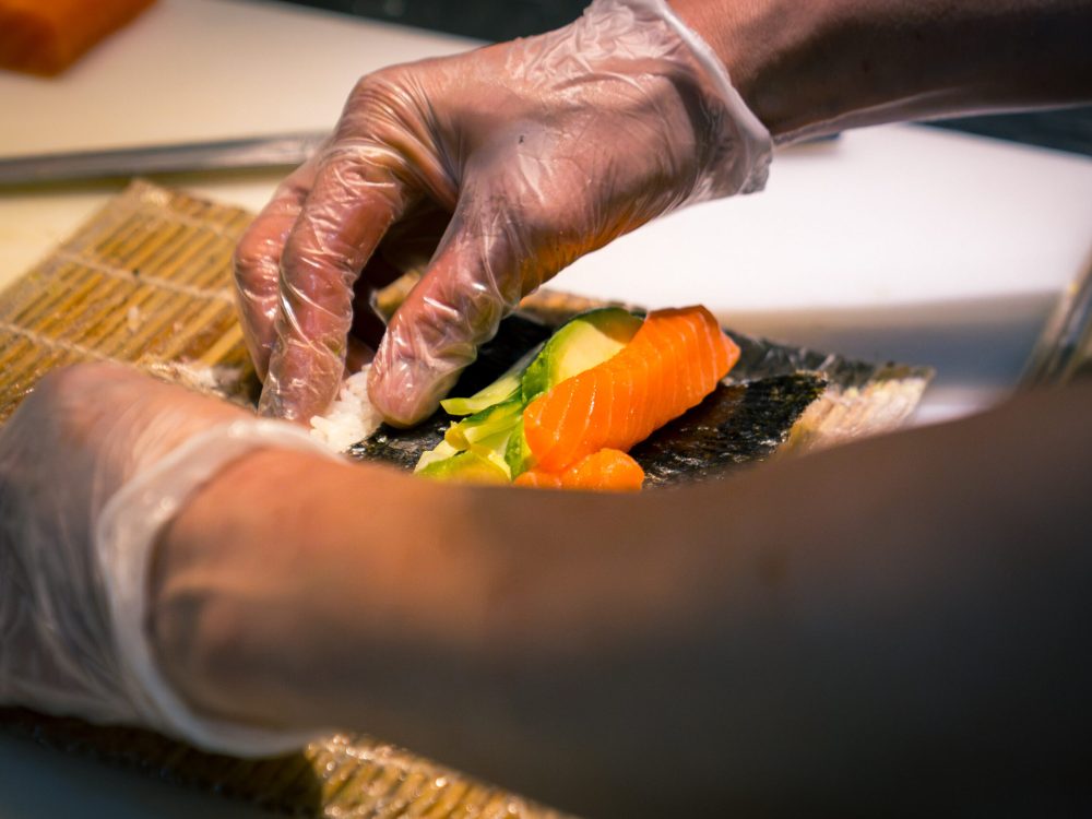 Zubereitung von Sushi bei Bao Ngoc